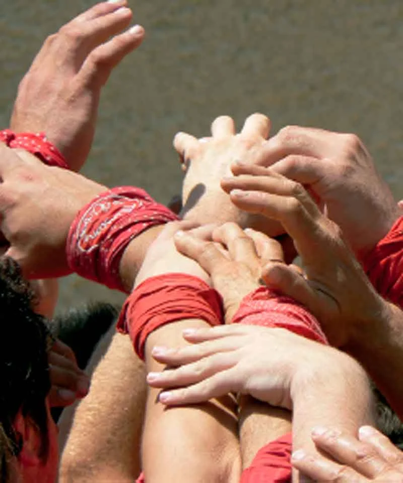 Mans de castellers